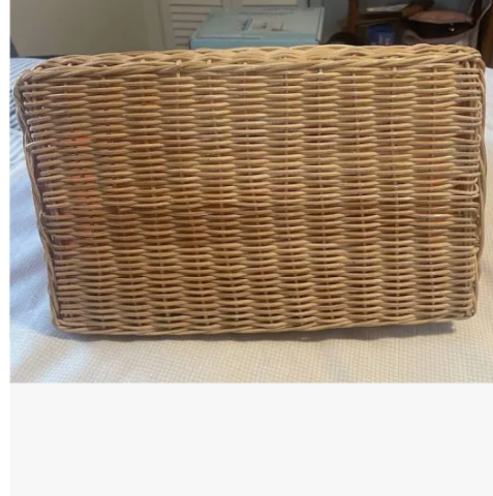 Furla rare Papaya Wicker Redish Orange Like New Dust bag Tags Care Card Included - Picture 11 of 11